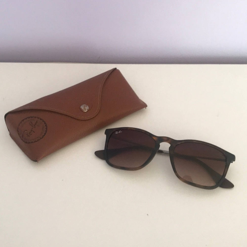 Women’s Ray Ban Sunglasses